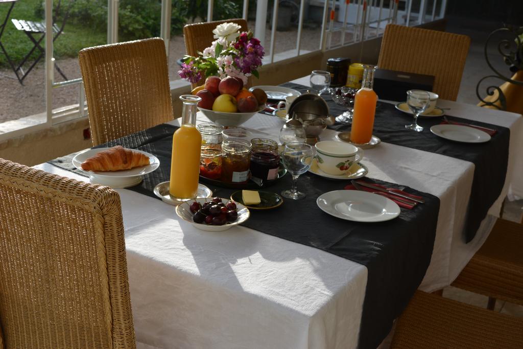 Bed and Breakfast La Maison Du Parc Lacave  Экстерьер фото