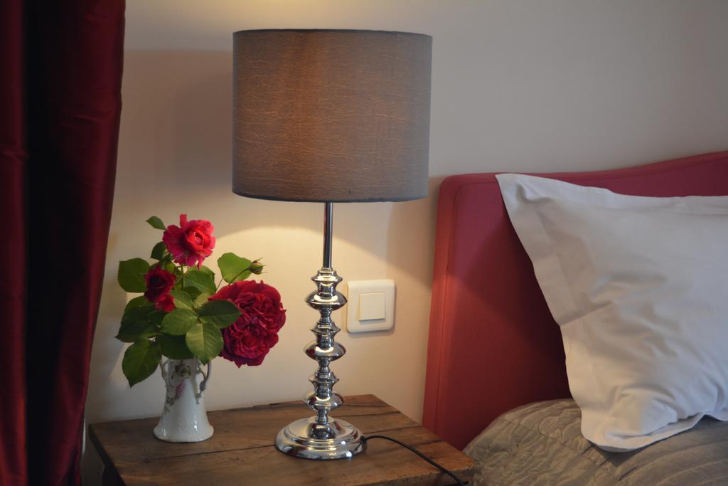 Bed and Breakfast La Maison Du Parc Lacave  Экстерьер фото